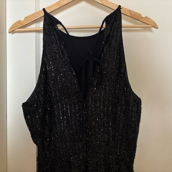 Elegant Black Jumpsuit - Picture 4 of 7